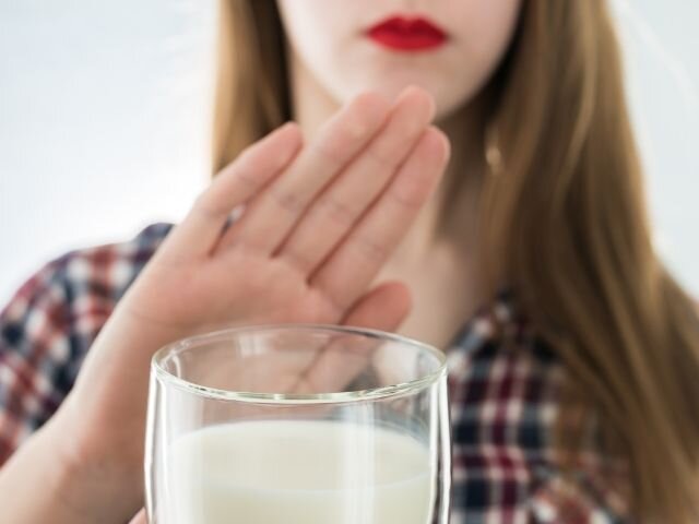 come scoprire i sintomi all'intolleranza al lattosio